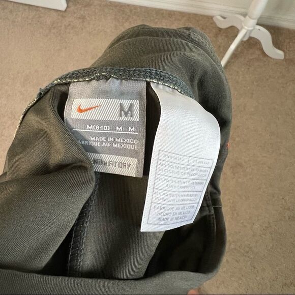 nike Green Dry Fit Active Workout Cropped Leggings Athleisure Gym Medium - Picture 5 of 6